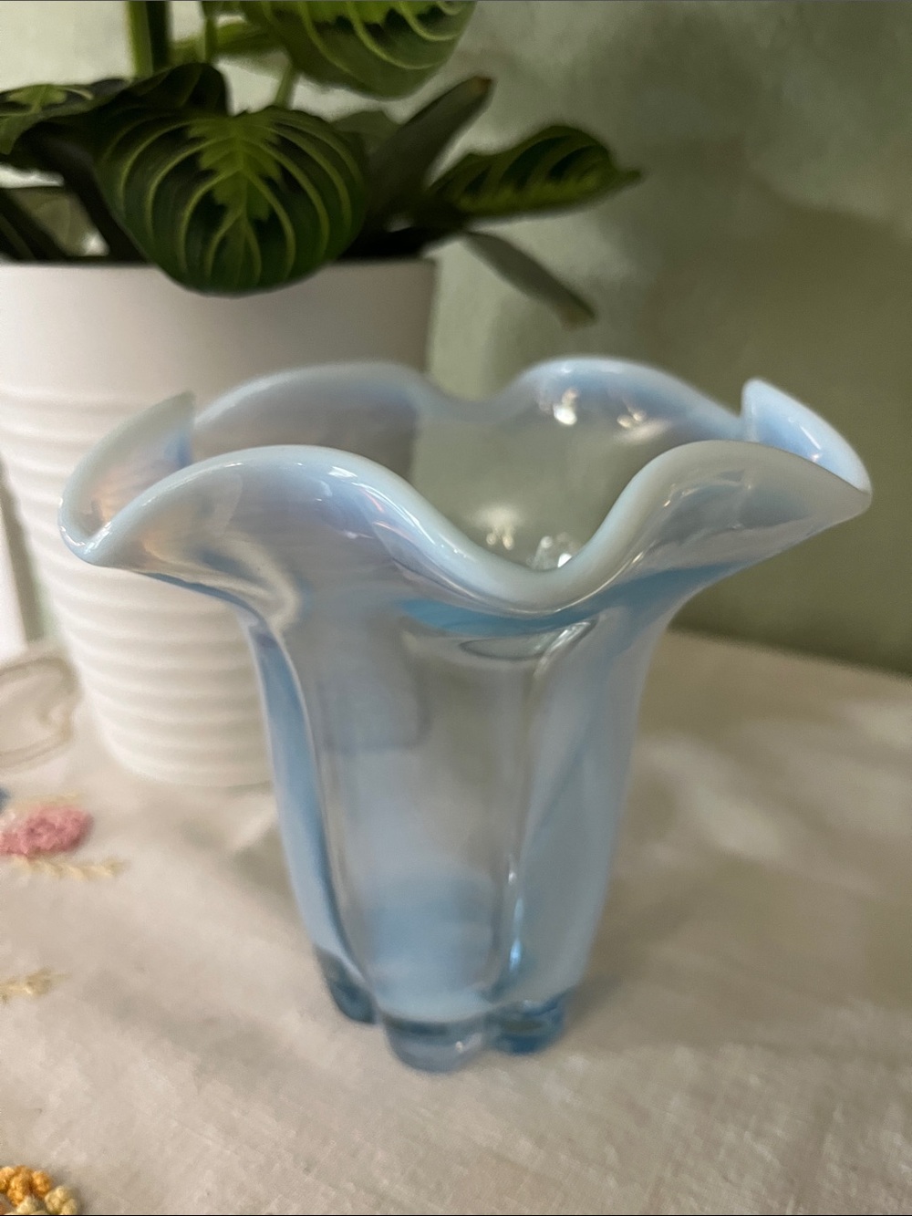 Vintage Duncan Miller Canterbury Blue Opalescent Ruffled Glass Vase 5”